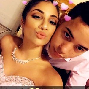 Meet your Posher, Elisa